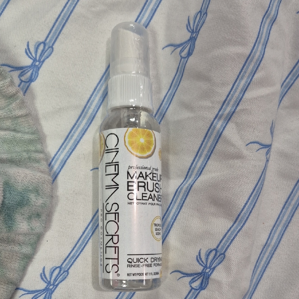 Cinema Secrets 2oz Spray